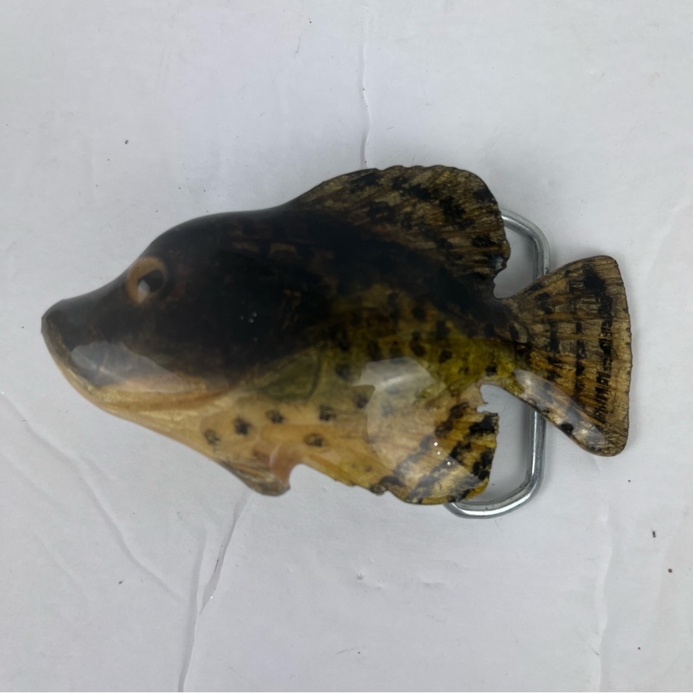 Hand-carved fish belt buckle. - Picture 2 of 5